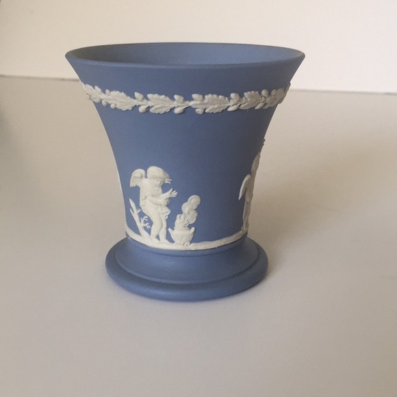 BLUE WEDGWOOD | Flared Vase - Picture 4 of 10
